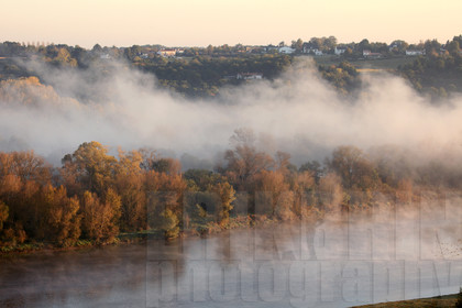 ref-1730-lo11-la-loire-banc-de-sable-paysage-photos-de-la-loire-photographe-brume-brouillard.jpg