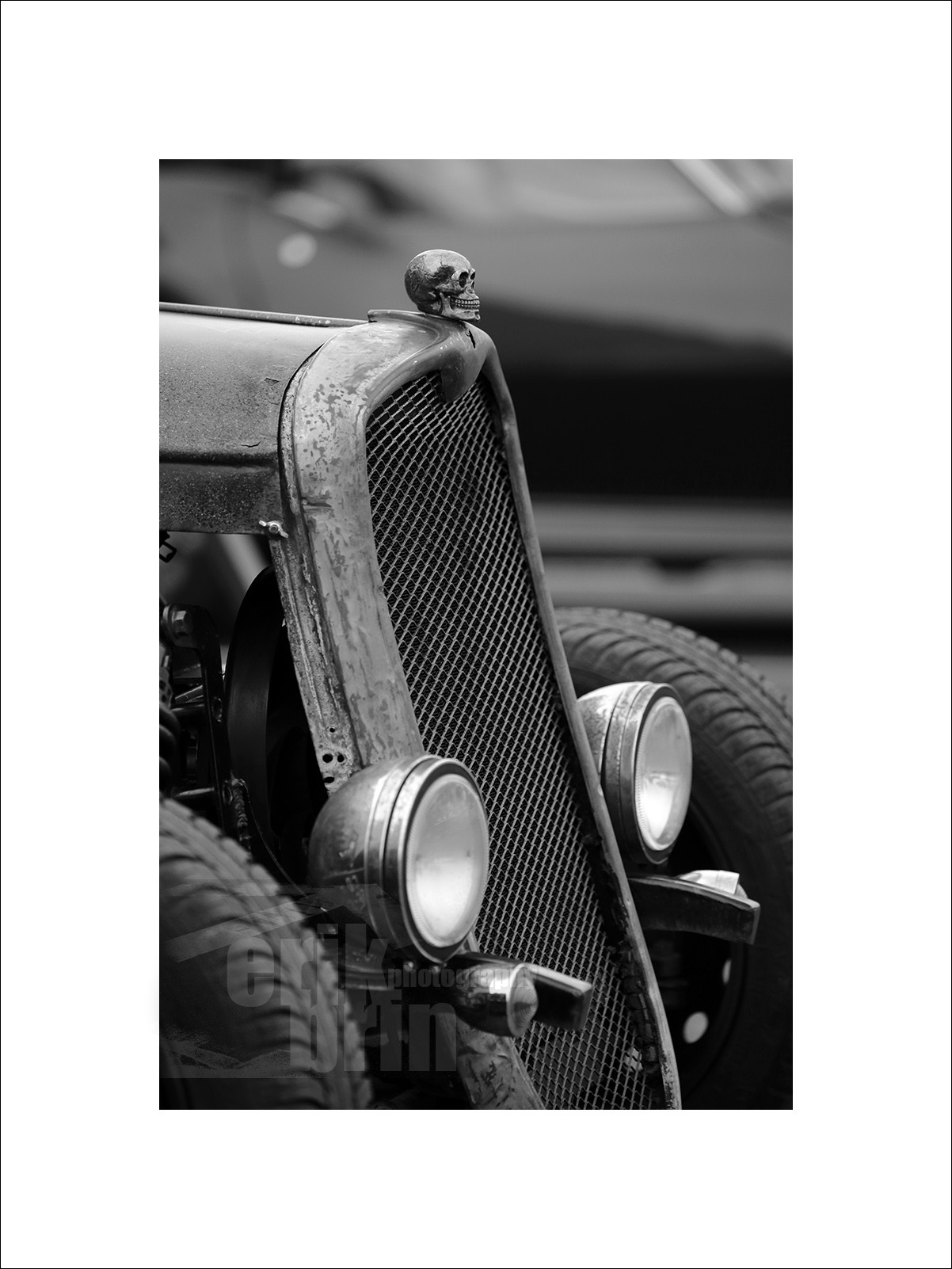 voit0137-hot-road-voiture-ancienne-vieille-voiture-photo-noir-et-blanc-photographe-vintage-photographe-nantes.jpg
