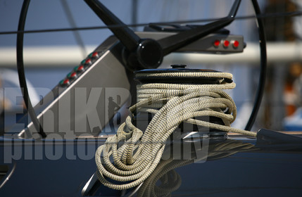ref-20980-pont-de-bateau-bateau-de-course-winch-mer-photo-de-bateau.jpg