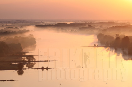 ref-1690-lo11-la-loire-banc-de-sable-paysage-photos-de-la-loire-photographe-brume-brouillard.jpg
